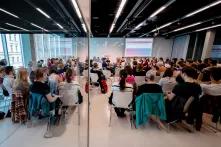 Fishbowl-Diskussion im Stiftungsgebäude der Bundesstiftung in Berlin.