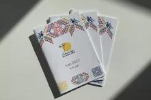 Foto des Programmhefts der Kulturwochen Iran 2022. 