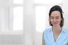 Portraitfoto der Mitarbeiterin Jara Kehl.