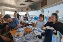 Das Team der Böll-SH unter Deck der Schlei-Princess.