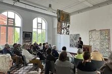 Schauspielerin Ellen Dorn liest den Text von Die verlorene Ehre der Katharina Blum.