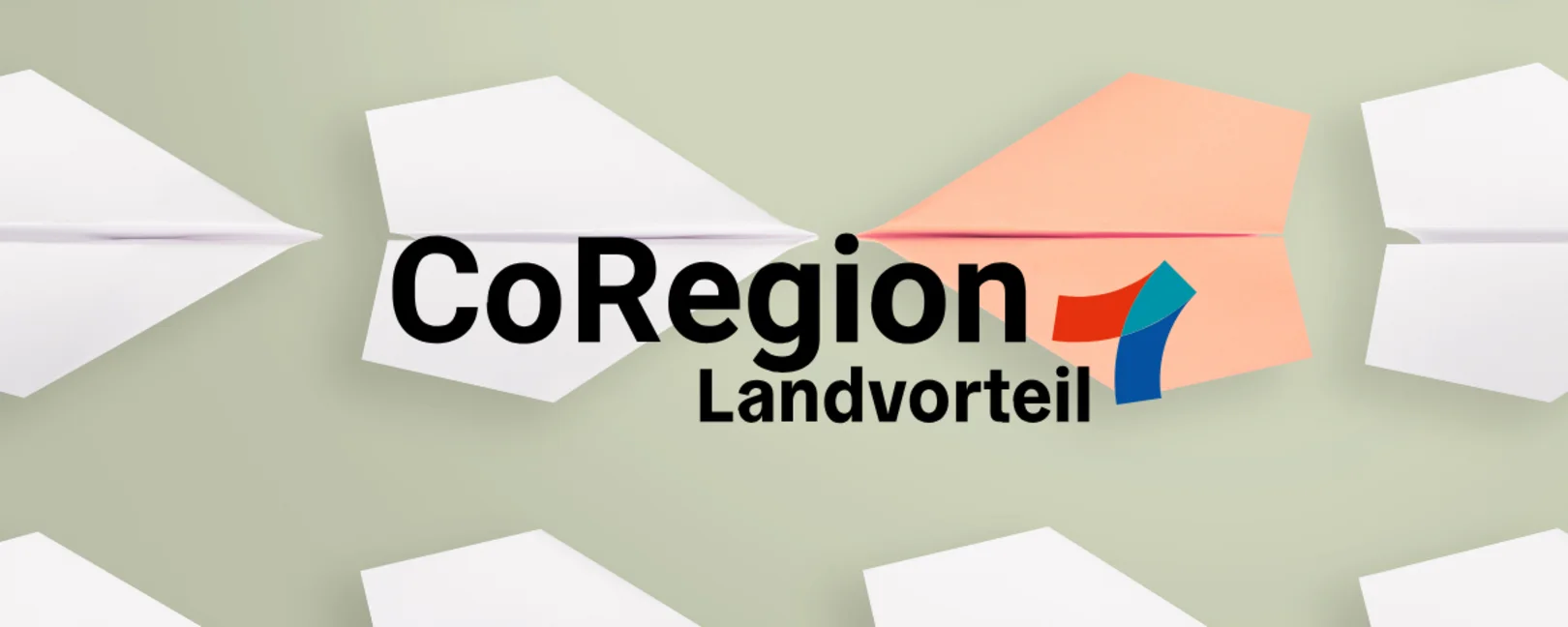 Das Logo von CoRegion. Im Hintergrund sind Papierflieger.
