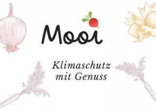 Mooi - Klimakoch-App Mooi in Schreibschrift mit einer Rübe als I-Punkt. Darunter steht: Klimaschutz mit Genuss. In den Ecken sind Illustrationen von Gemüse.
