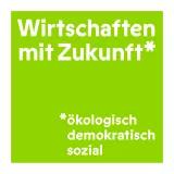 Logo: Wirtschaften mit Zukunft* Logo: Reine Schrift, weiß auf hellgrünem Grund: "Wirtschaften mit Zukunft*" oben groß und unten klein "*ökologisch demokratisch".